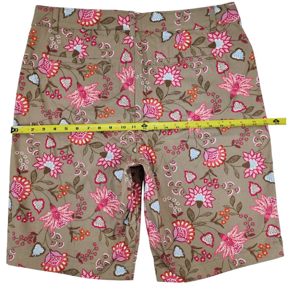 New St Johns Bay Womens 16 36x11 Mid Rise Floral Secretly Slender Bermuda Shorts - Picture 8 of 15